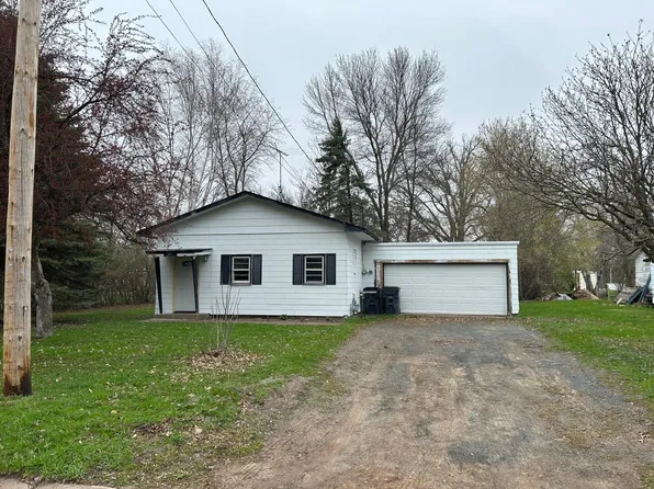 45 W 7th St, Rush City, MN 55069