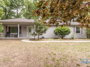 9711 Oak Green Ct, Holland, OH 43528