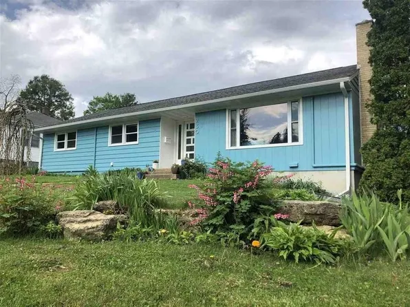 230 S 1st St, 230 S 1st St, Mount Horeb, WI 53572
