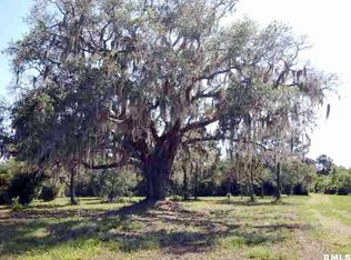 62 Everest Rd, Saint Helena Island, SC 29920