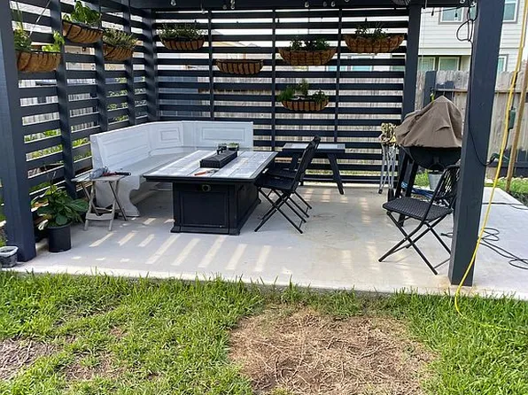 12420 Southern Trail Ct, Magnolia, TX 77354