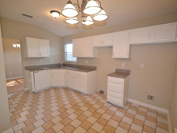 4th image of 12374 Carriann Cove Trl S