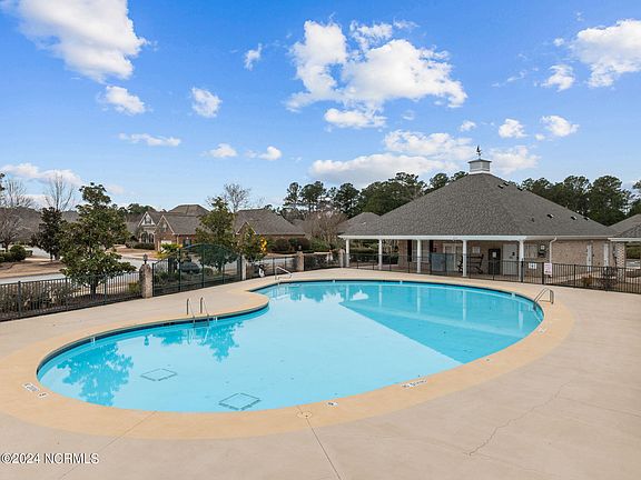 5th image of 196 N Palm Drive
