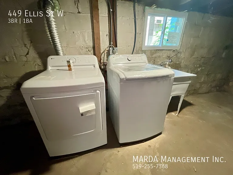 449 Ellis St W — Photo 18
