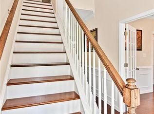 2611 Leighswood Dr, Winston Salem, NC 27106