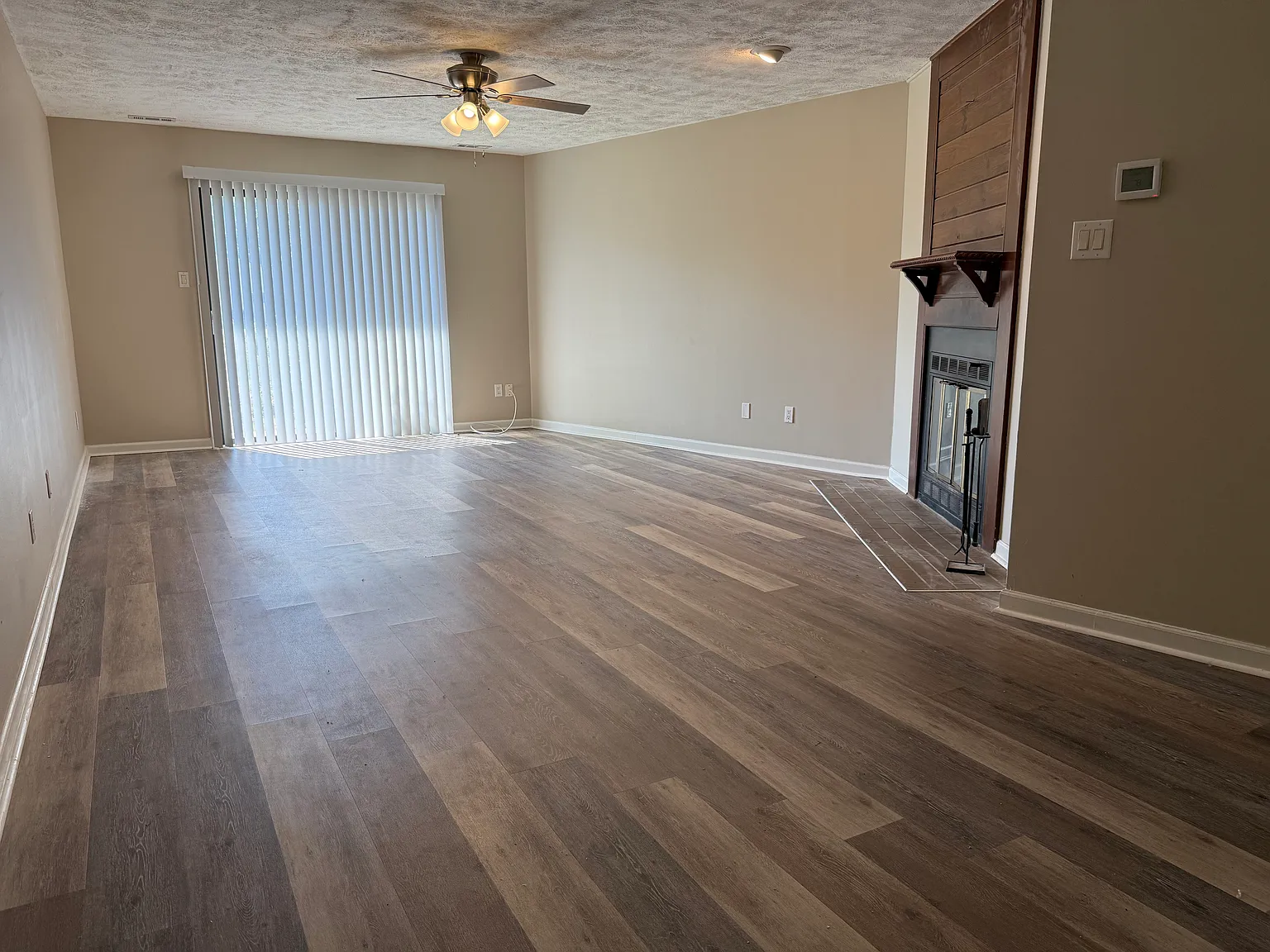 2 bed, 1300 sqft, $1,500 — Photo 4