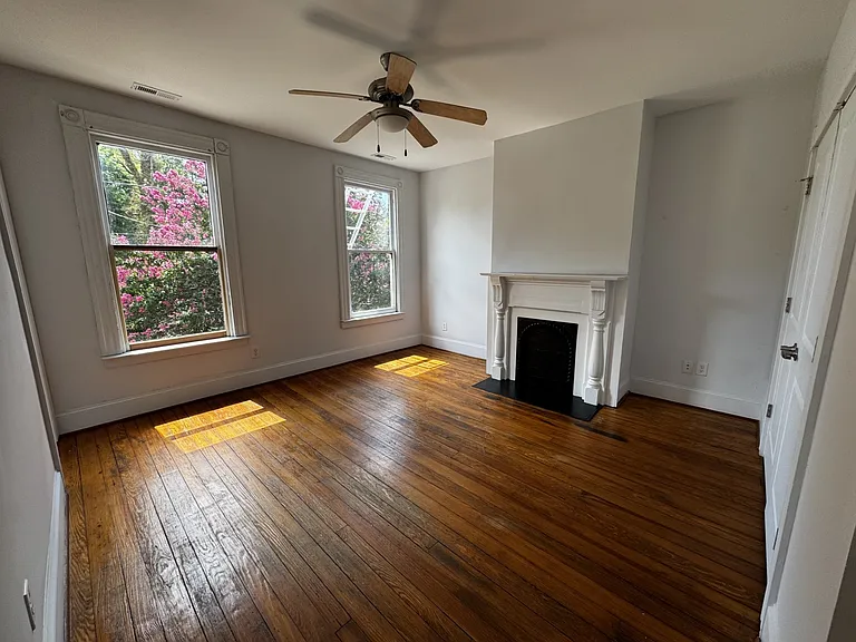 1507 Perry St — Photo 8