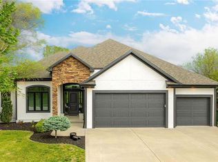 22806 E 41st South Ter, Blue Springs, MO 64015