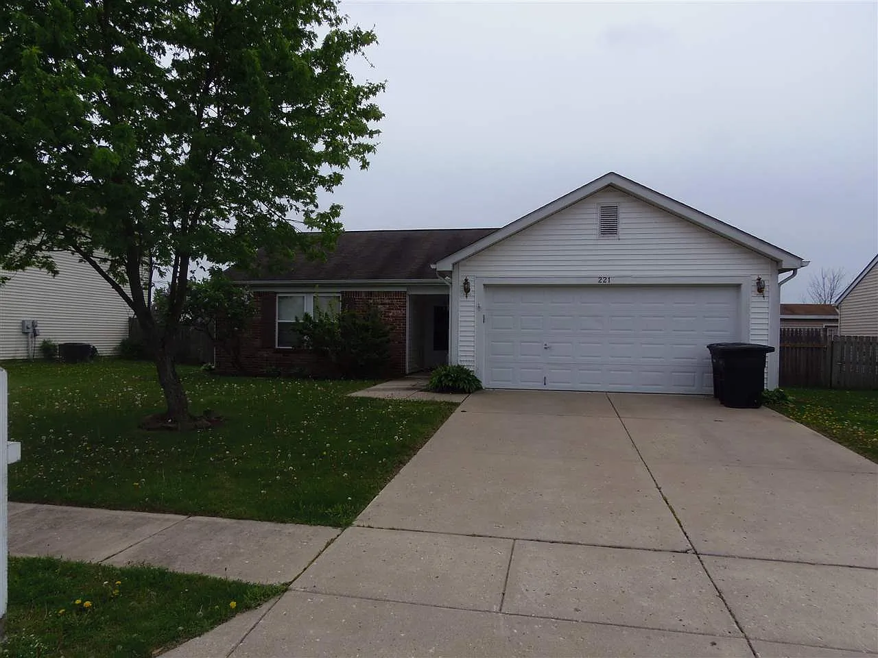 221 Ingram Dr photo 1