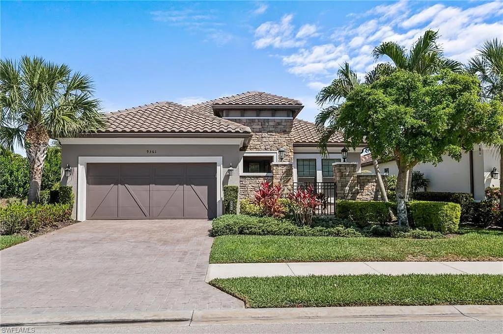 3 bed, 3.0 bath, 2275 sqft, $18,000 — Photo 1