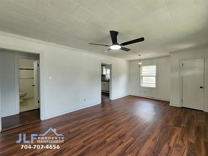 3 bed, 2.0 bath, 1185 sqft, $1,895 — Photo 3