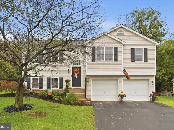 19707 Marigold Dr, Hagerstown, MD 21742