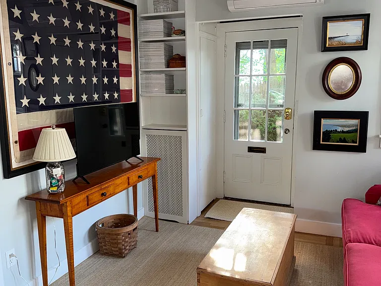 228 Medway St — Photo 3