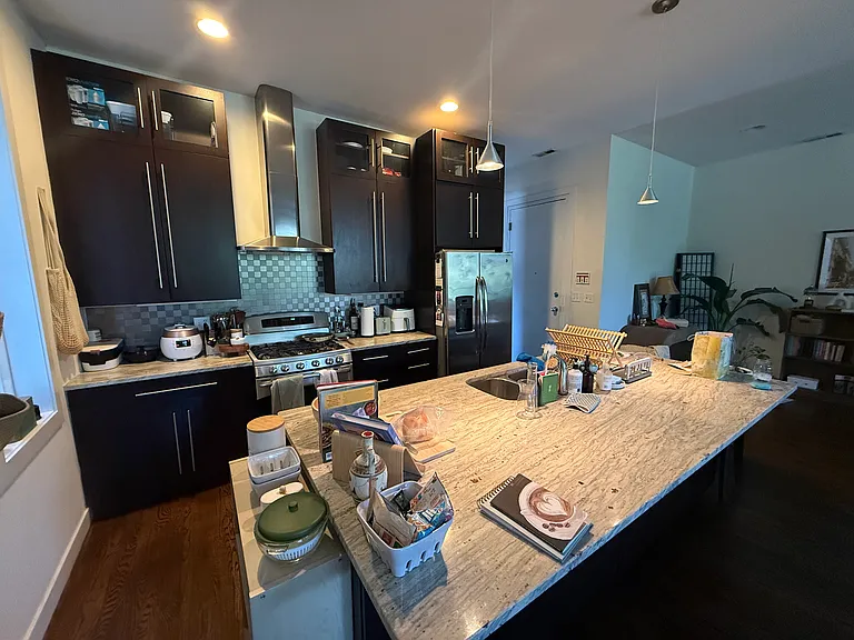 1045 N California Ave #2 — Photo 2