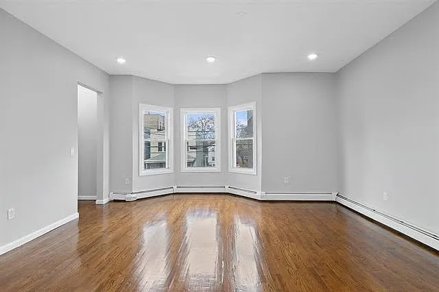 35 Lexington Ave #2A — Photo 1