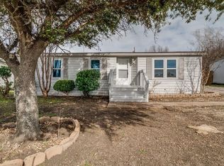 915 Edgar Ct, Alvarado, TX 76009