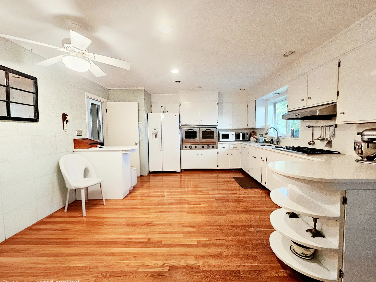 4 bed, 2400 sqft, $6,500 — Photo 4