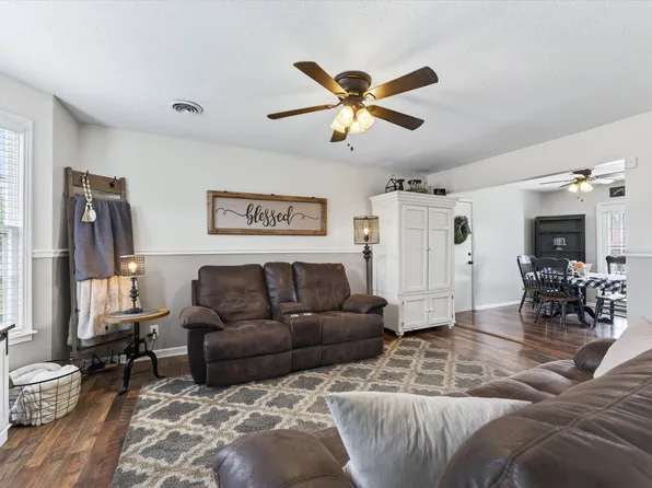 118 Greenland Farms Dr, Clarksville, TN 37040