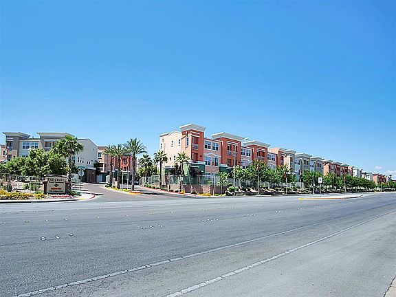 5th image of 1281 Galleria Dr #128