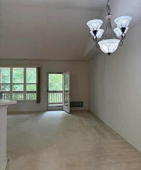 1452 Fox Pointe Cir — Photo 8