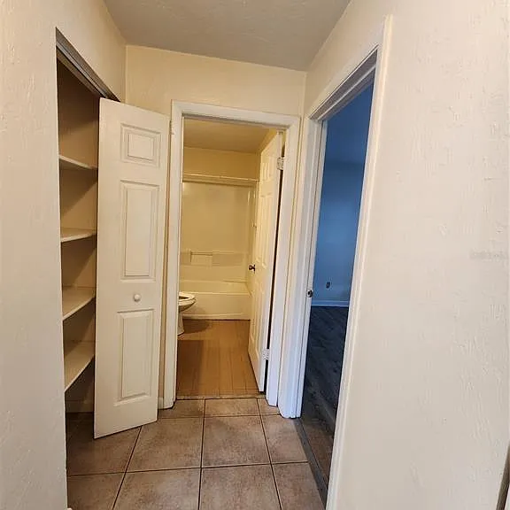 2529 NW 62nd Pl — Photo 15