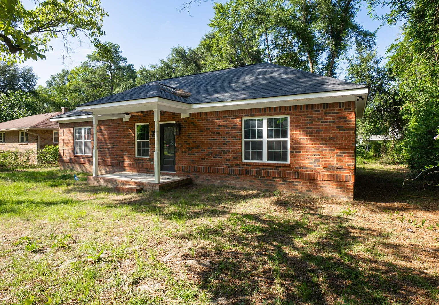 3 bed, 2.0 bath, 1128 sqft, $1,700 — Photo 3