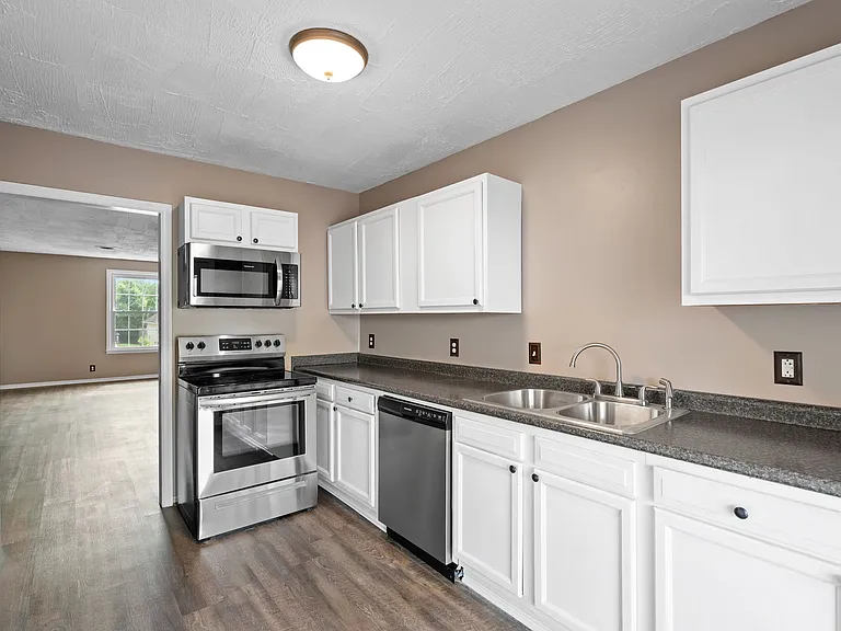 7305 Weston Way — Photo 6