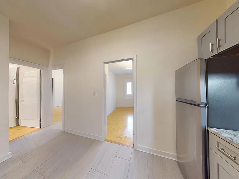 1293 1st Ave #8 — Photo 4