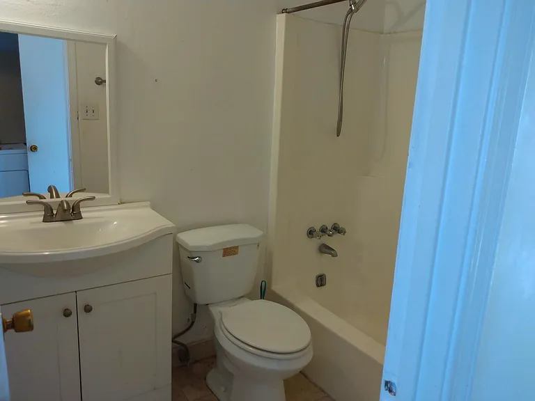 5957 Edgelake Dr — Photo 10