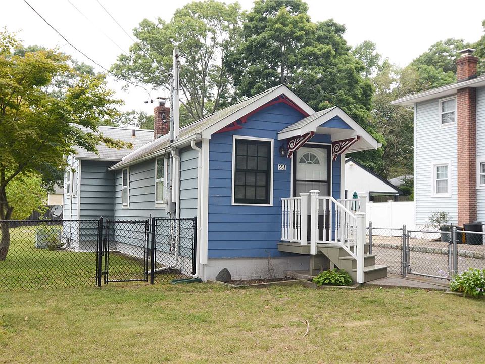 2nd image of 23 Oakdale Ave