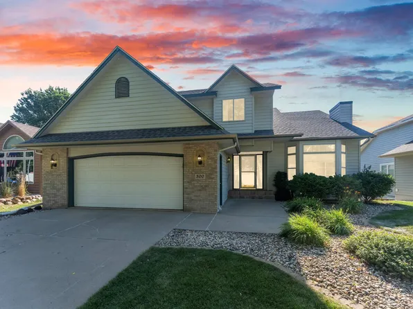 300 N Penstemon Ave, Sioux Falls, SD 57110