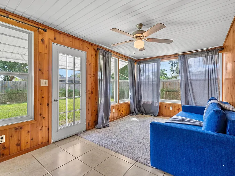 2159 Dixie Garden Loop — Photo 33