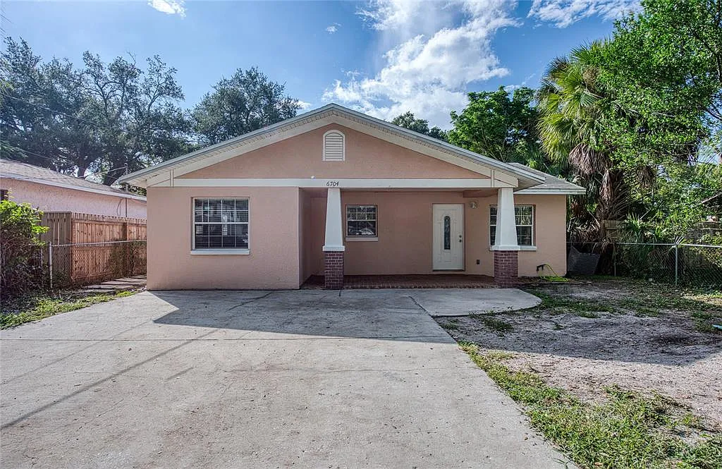2 bed, 1.5 bath, 1060 sqft, $2,300 — Photo 1
