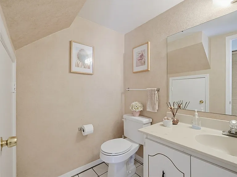 52 Rosewood Dr #52 — Photo 36