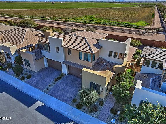 3rd image of 825 E COBBLE STONE Drive
