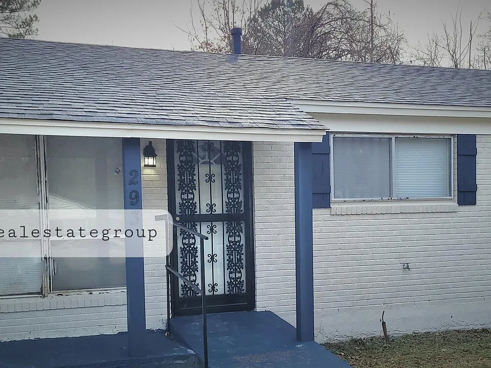 293 Charter Ave