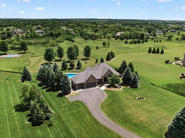 19295 Oak Grove Ave, Prior Lake, MN 55372