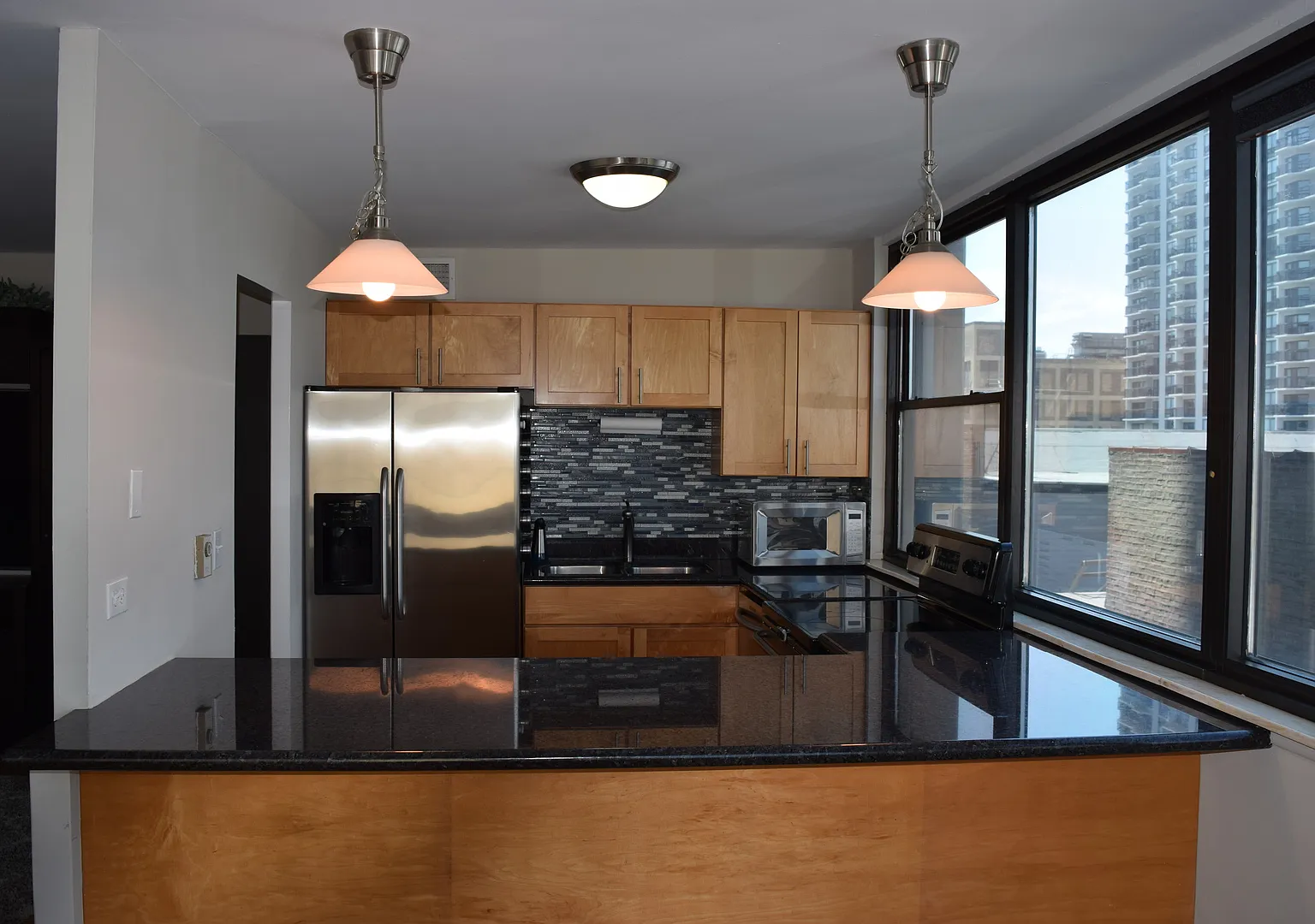 1 bed, 785 sqft, $2,700 — Photo 2