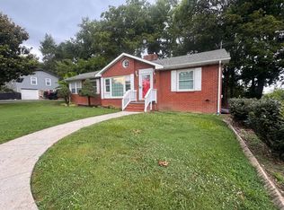 112 Y Rd, Sevierville, TN 37862