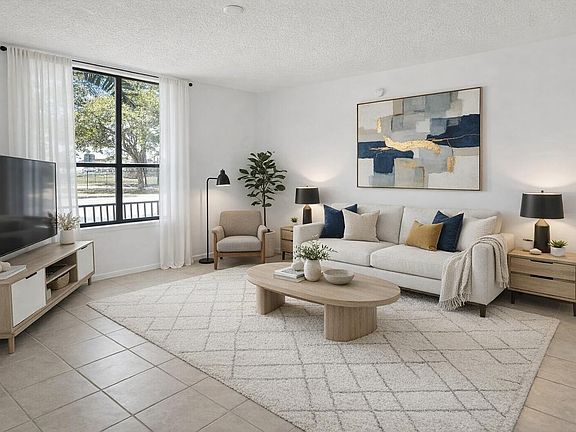 5th image of 580 S Sapodilla Avenue #102