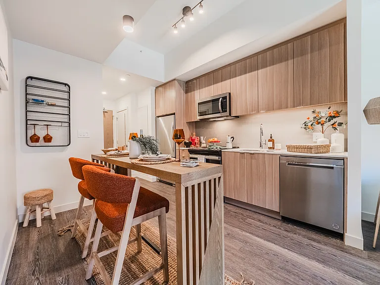 10135 108th St NW — Photo 56