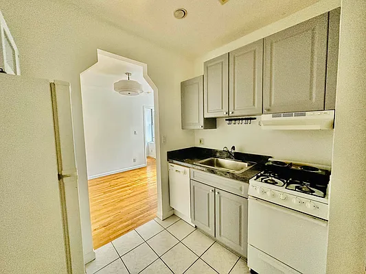 Rented by Compass | media 8