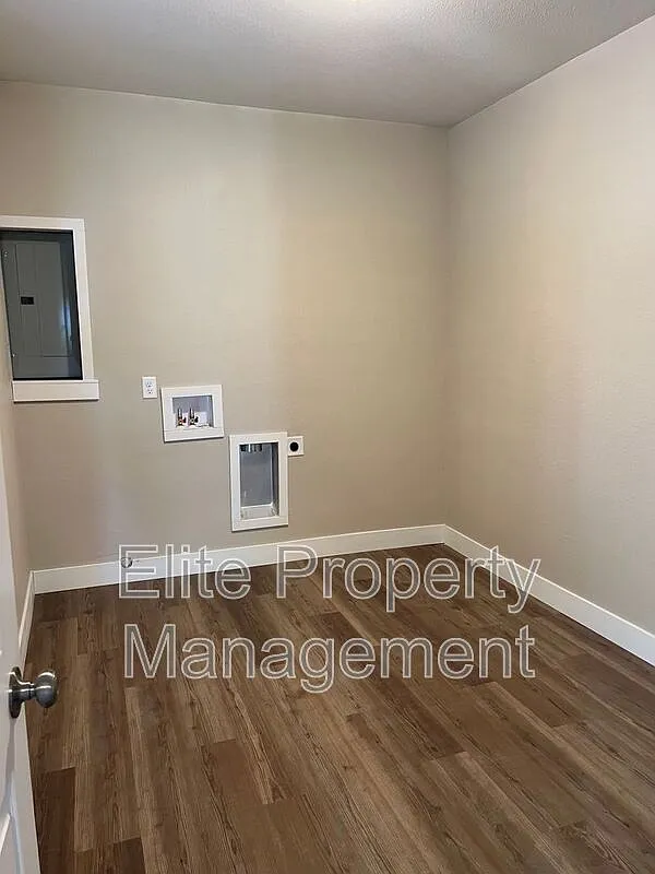 1 bed, 1.0 bath, 390 sqft, $895 — Photo 4