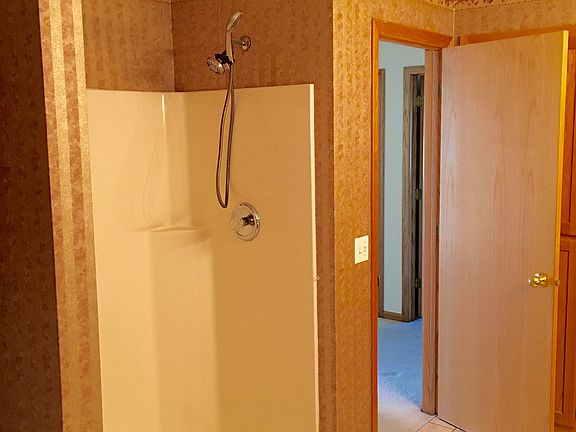 4th image of 22533 Evergreen Cir
