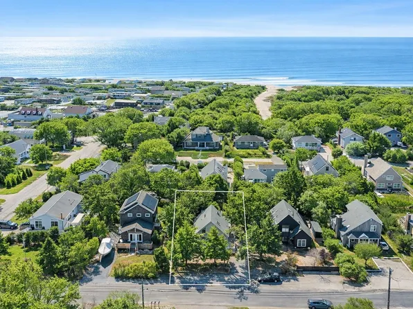 33 Agnew Ave, Montauk, NY 11954