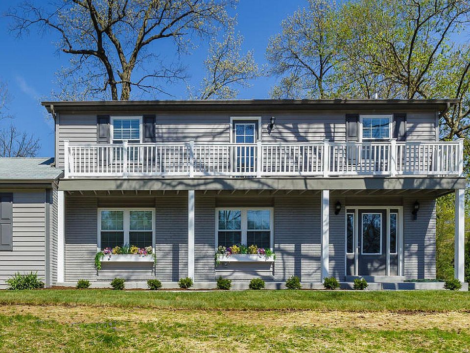 2nd image of 2130 Lakeview Dr