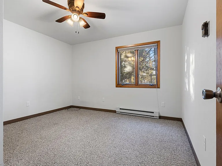 East Shore Apartments — Photo 11