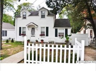 422 Elizabeth Ave, Toms River, NJ 08753