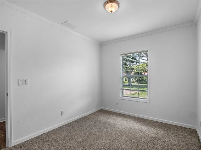 1284 Plymouth Pl — Photo 37