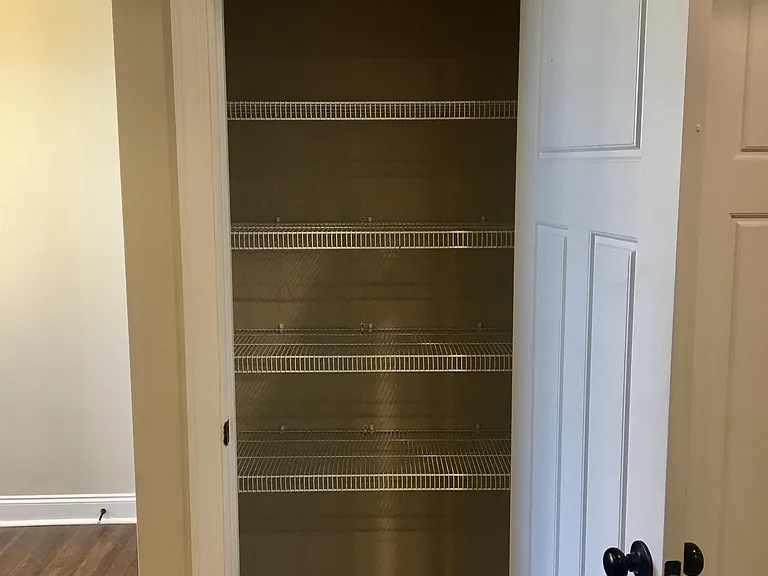 215 Capstone Dr — Photo 14